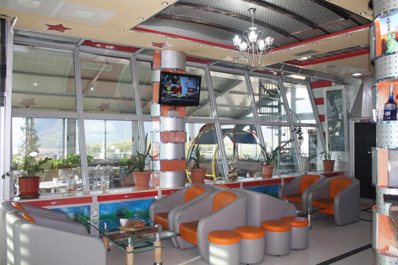 Hotell Bar Restaurant America 4*